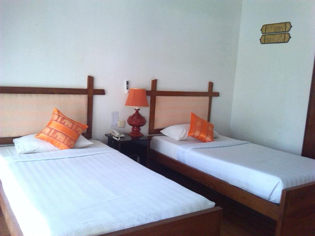 Lawkanat Hotel Bagan Room photo